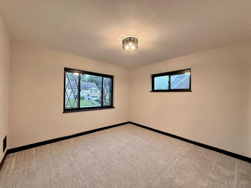 3651 Edgebrook Dr, Green Township, OH 45248 Photo 25