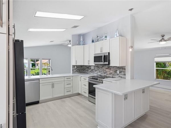 26821 Sammoset WAY, BONITA SPRINGS, FL 34135