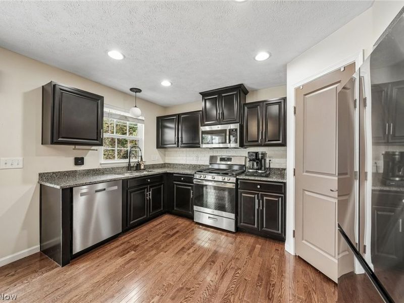 1583 Crescent Drive , Streetsboro, OH 44241 Photo 11