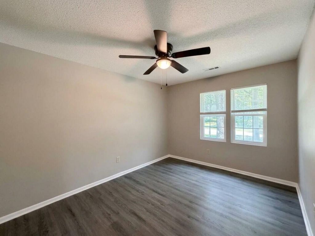 158 Fox Chase Drive Photo 22