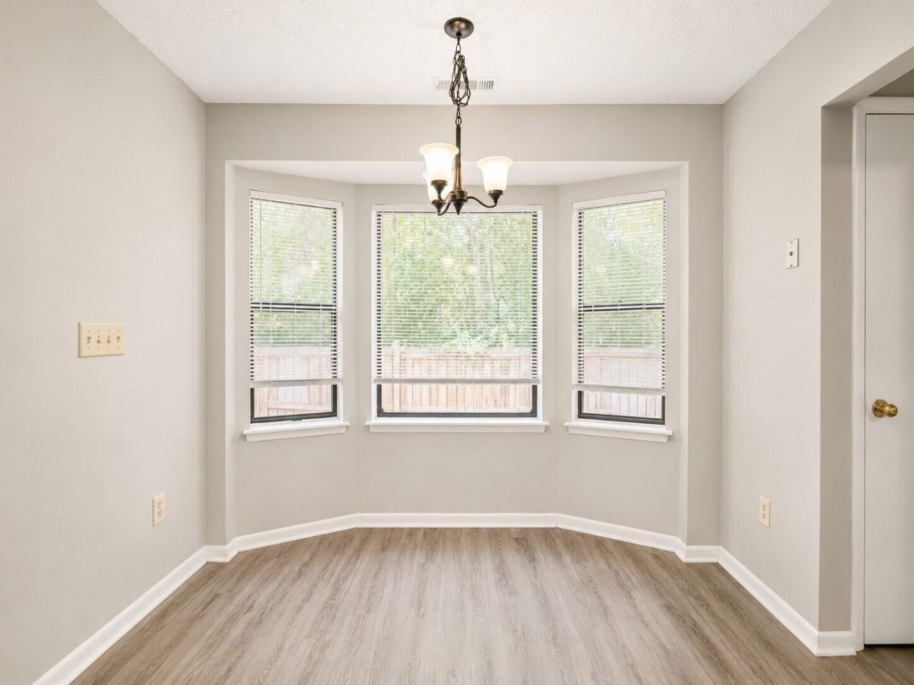 158 Fox Chase Drive Photo 9