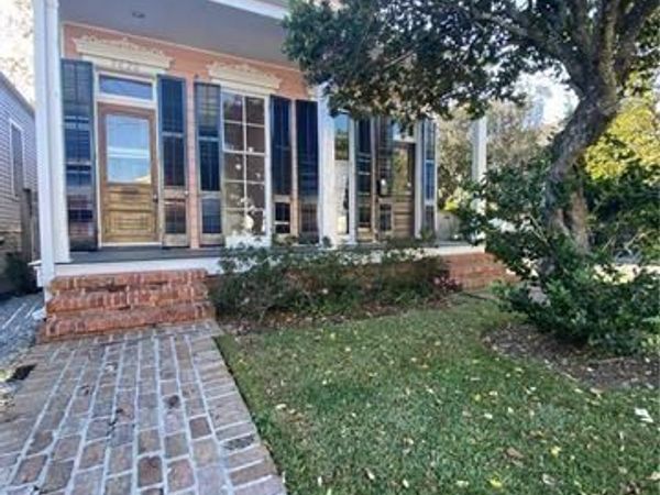 7620 BURTHE Street , New Orleans, LA 70118