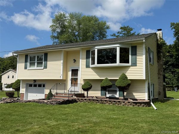 17 Hunter Street , Highland Mills, NY 10930