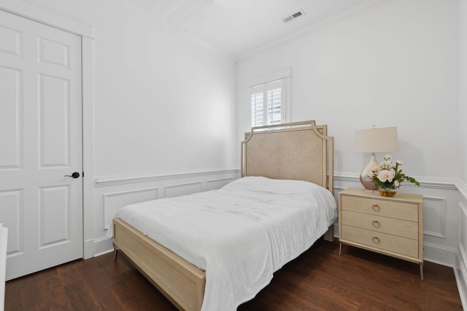 927 Iris St.  Photo 28