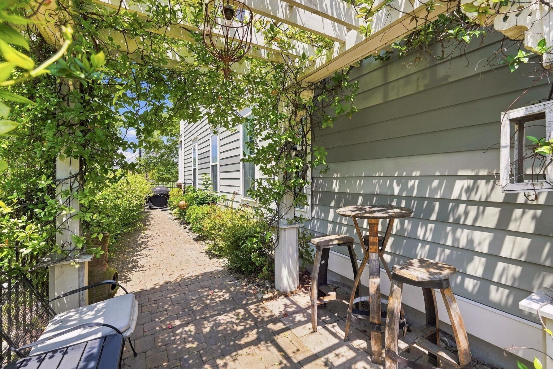 927 Iris St.  Photo 41
