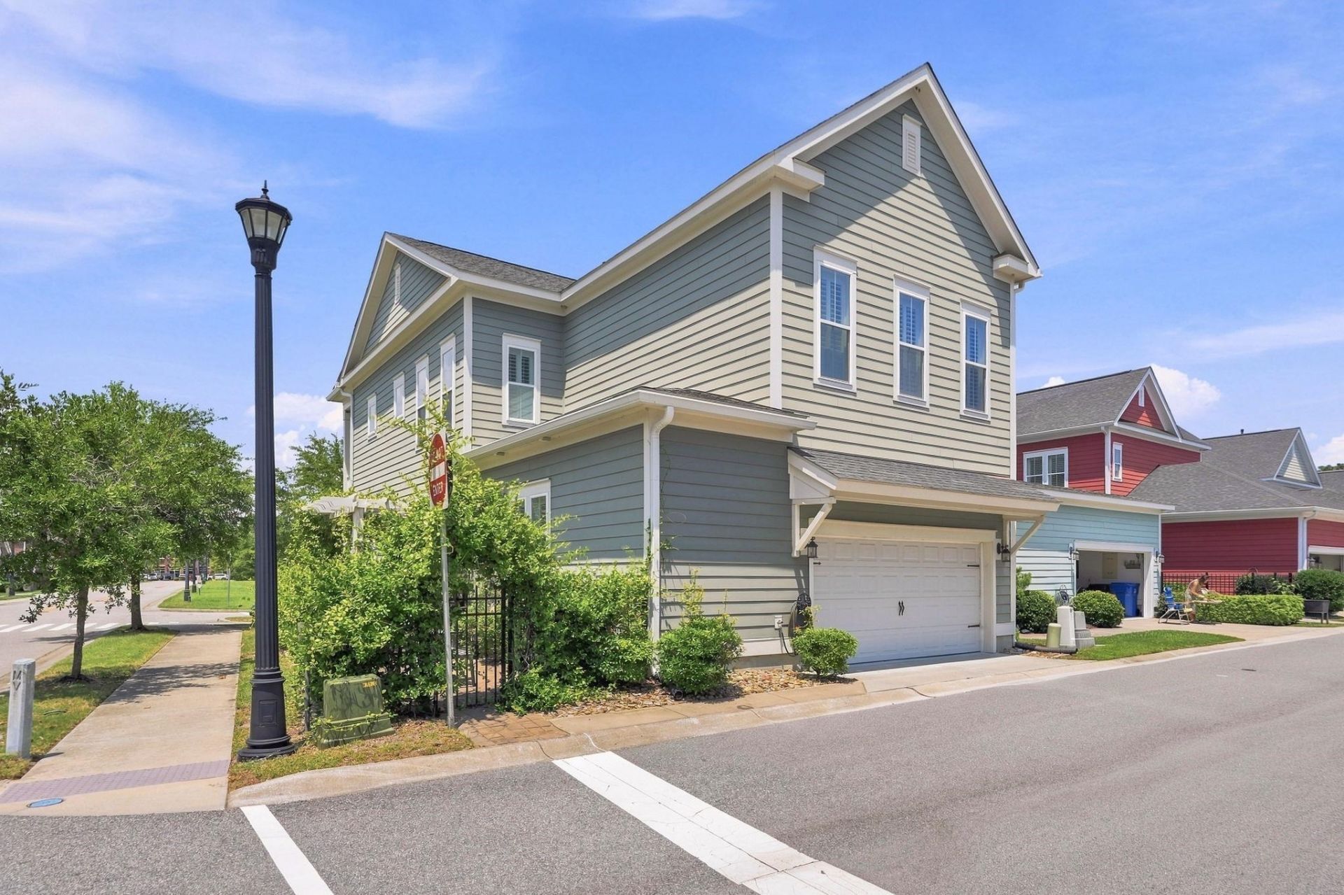 927 Iris St.  Photo 43
