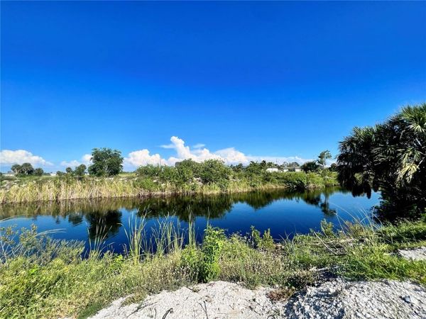 3833 NW 38TH AVENUE , CAPE CORAL, FL 33993