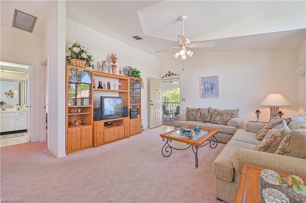 13205 Whitehaven Ln, Unit 1605, Fort Myers, FL 33966 Photo