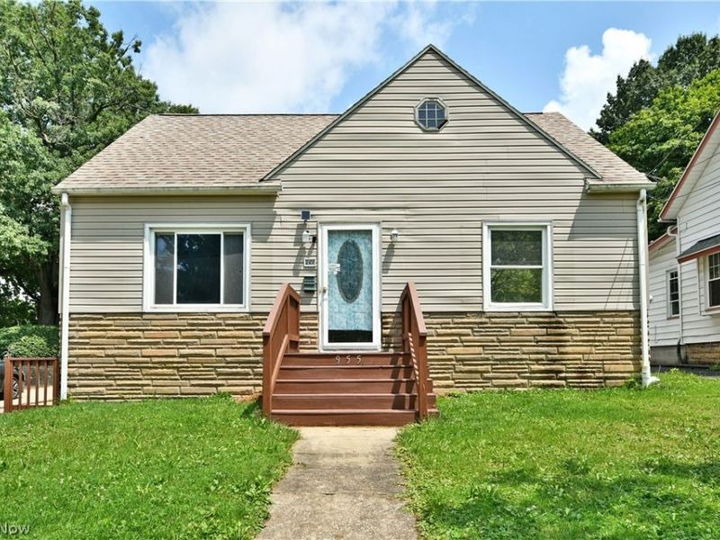 955 Glenwood Street NE, Warren, OH 44483 Photo 2