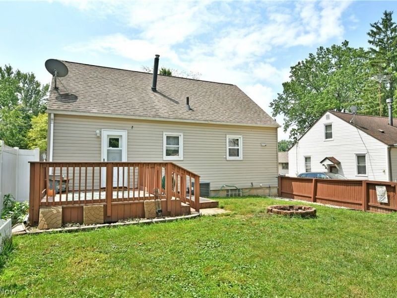 955 Glenwood Street NE, Warren, OH 44483 Photo 4