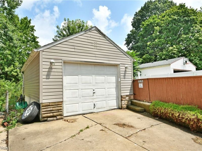 955 Glenwood Street NE, Warren, OH 44483 Photo 5