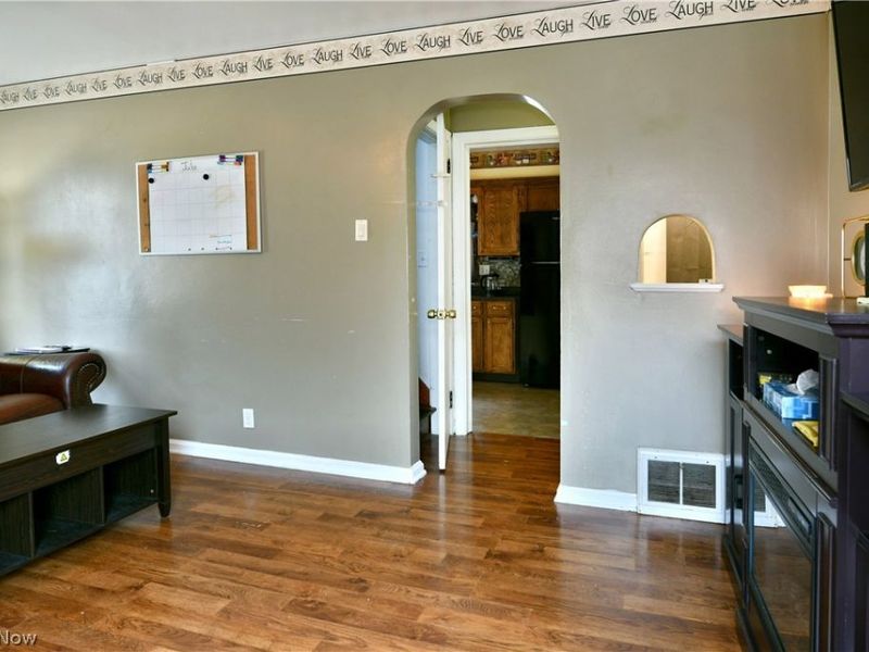 955 Glenwood Street NE, Warren, OH 44483 Photo 9