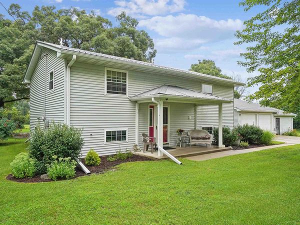 32679 Cavalier Avenue, Strawberry Point, IA 52076