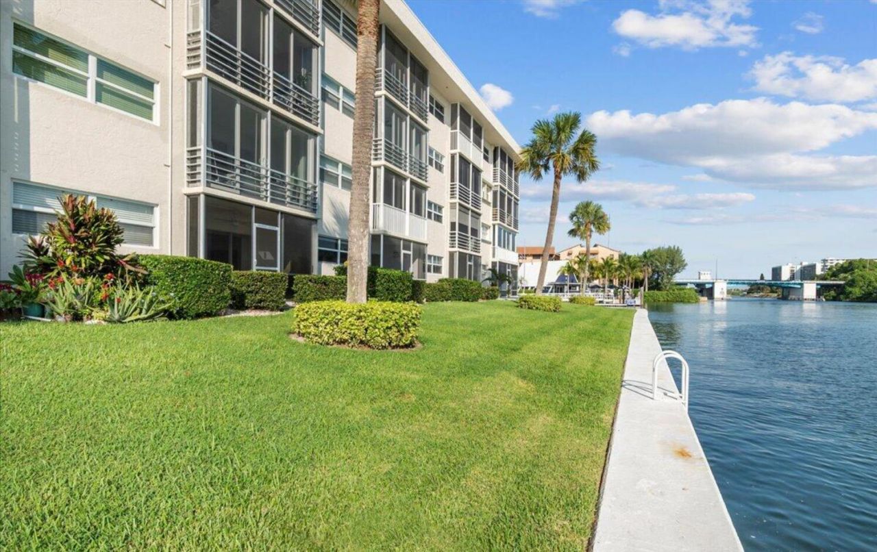 20 Yacht Club Drive, Unit 104, North Palm Beach, FL 33408 Photo