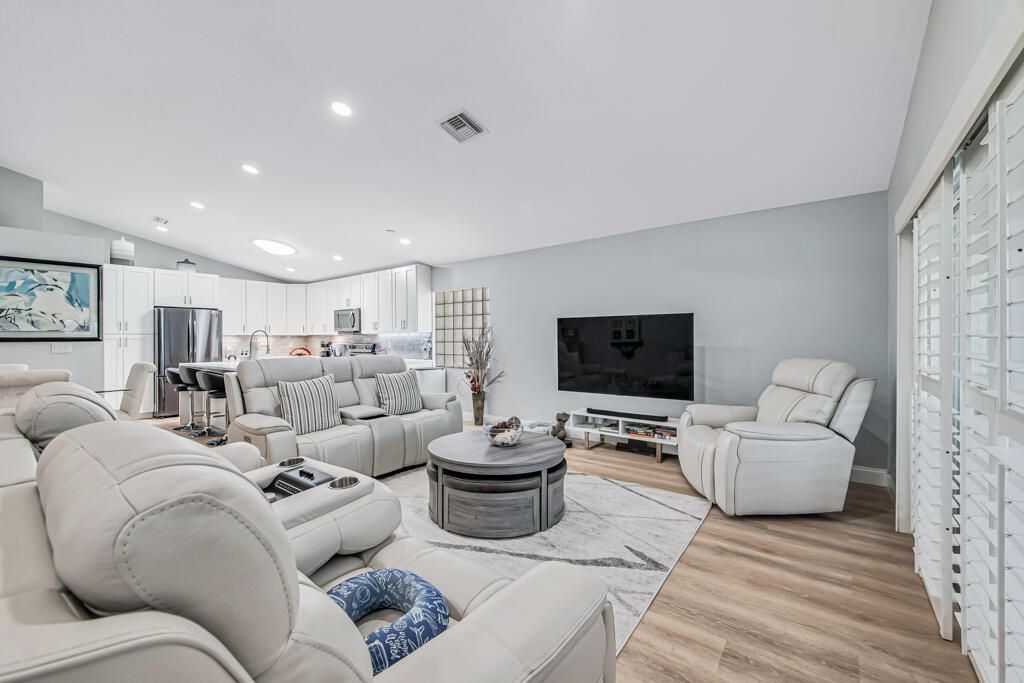 8184 Florenza Drive, Boynton Beach, FL 33472 Photo