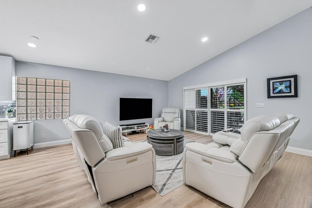 8184 Florenza Drive, Boynton Beach, FL 33472 Photo