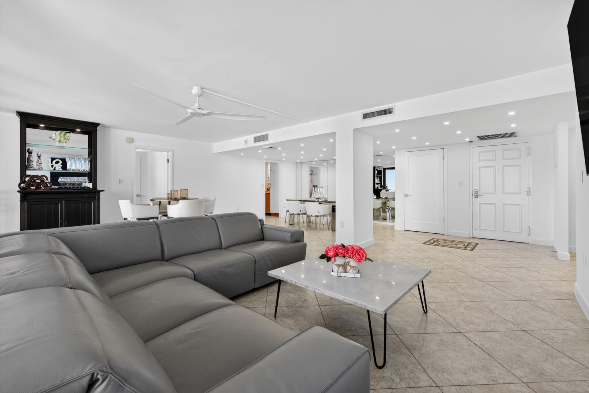 4200 N Ocean Drive, Unit 1-1101, Singer Island, FL 33404 Photo