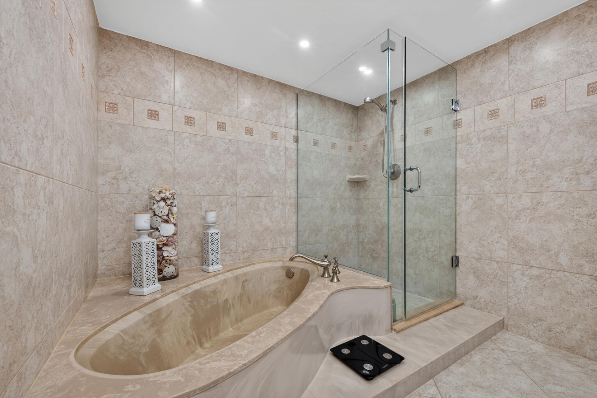 4200 N Ocean Drive, Unit 1-1101, Singer Island, FL 33404 Photo