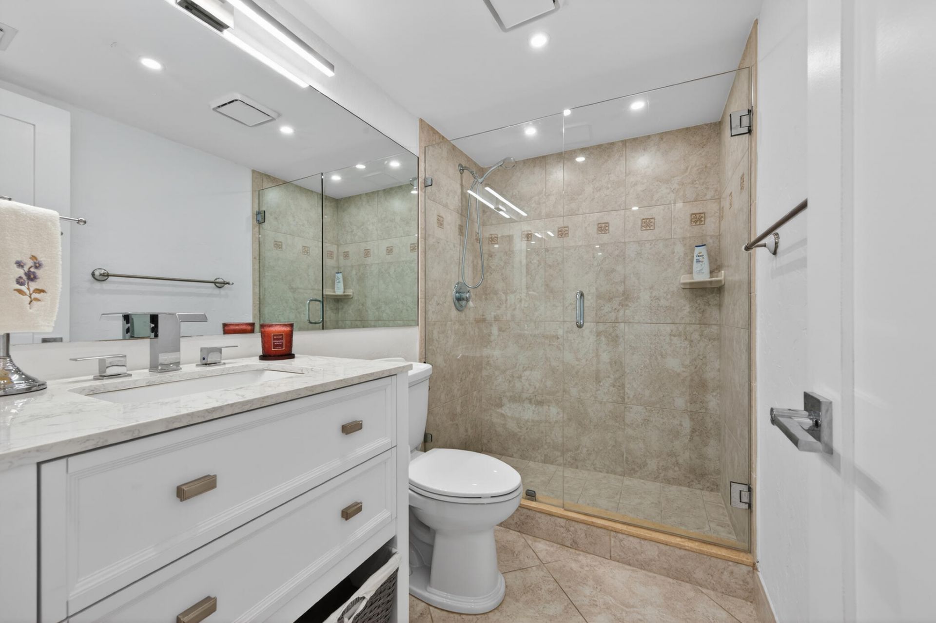 4200 N Ocean Drive, Unit 1-1101, Singer Island, FL 33404 Photo