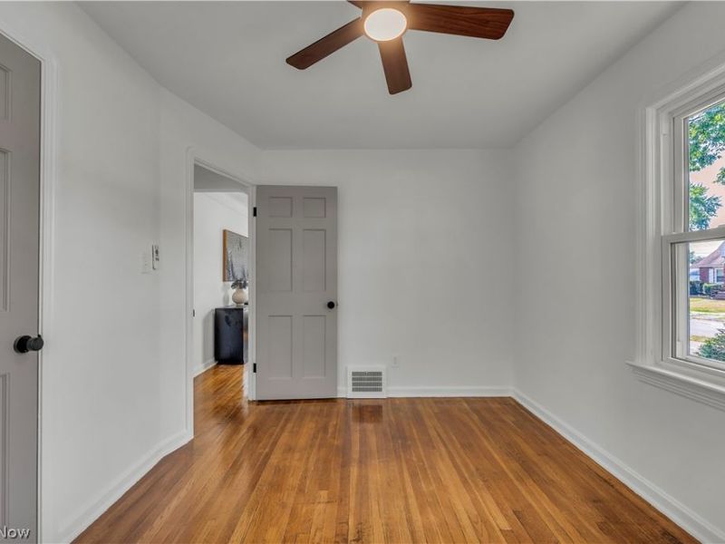 12208 Kensington Avenue, Cleveland, OH 44111 Photo 14