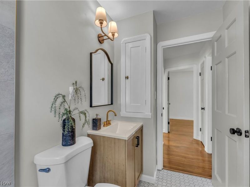 12208 Kensington Avenue, Cleveland, OH 44111 Photo 18
