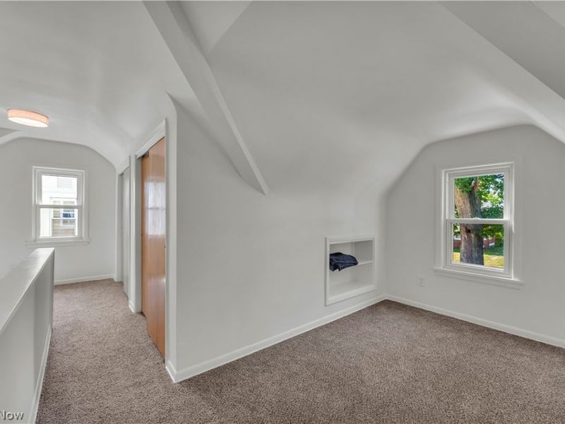 12208 Kensington Avenue, Cleveland, OH 44111 Photo 21