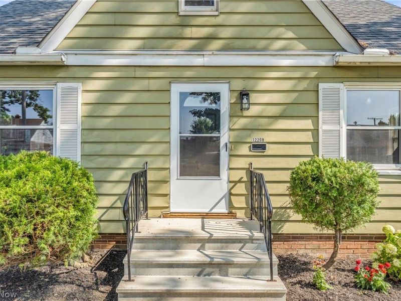 12208 Kensington Avenue, Cleveland, OH 44111 Photo 4