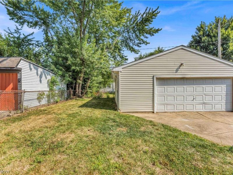 12208 Kensington Avenue, Cleveland, OH 44111 Photo 6