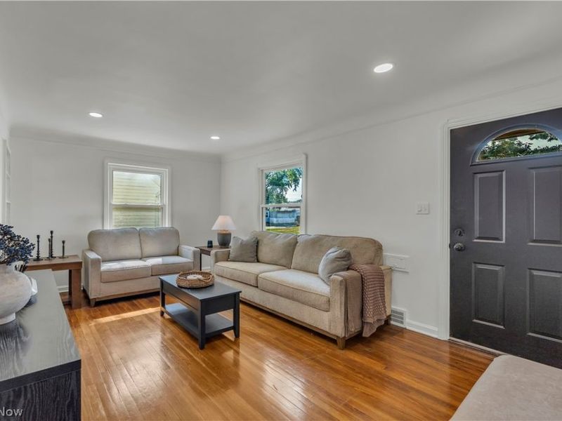 12208 Kensington Avenue, Cleveland, OH 44111 Photo 9