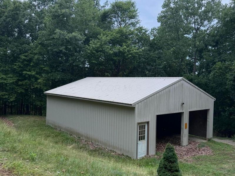 10180 BUSENBURG Road , Howard, OH 43028 Photo 3