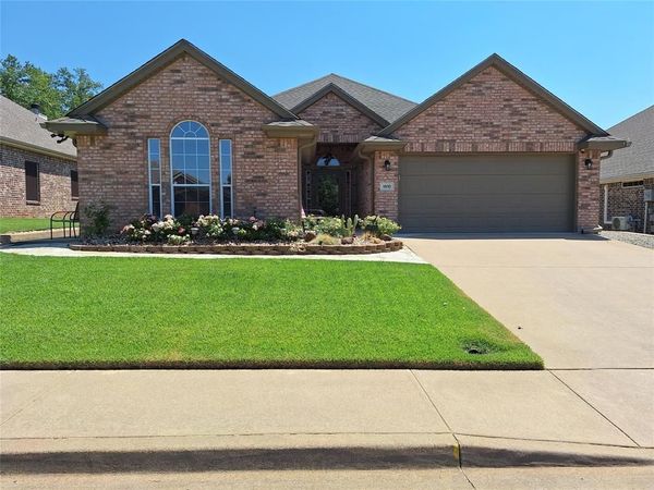 1810 Park Place, Mineola, TX 75773