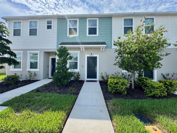 8952 DAYBREAK STREET, SARASOTA, FL 34241