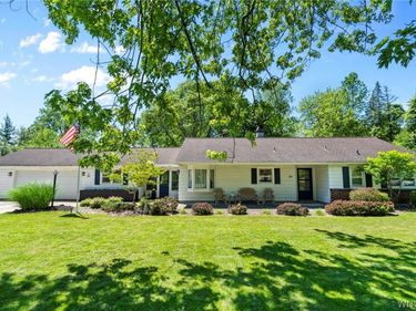 50 Maple Drive , Bowmansville, NY 14026