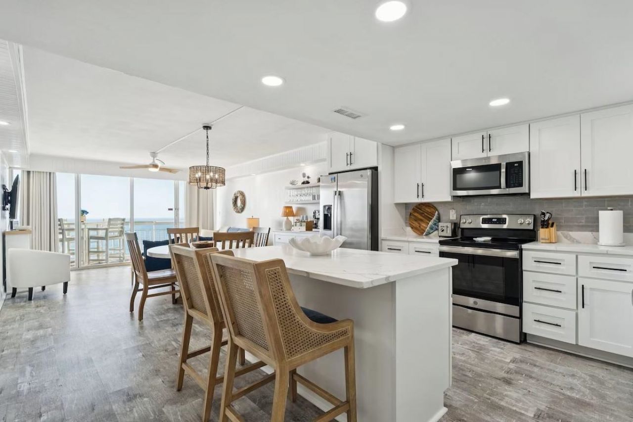 1012 N Waccamaw Dr.  Photo 16