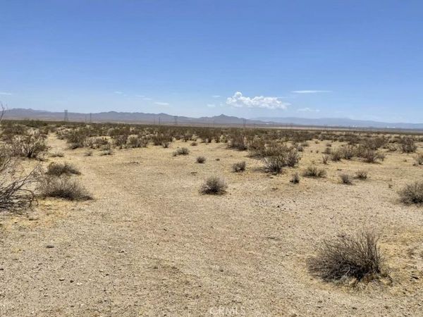 0 Crestview Dr. 046042201 , Adelanto, CA 92301
