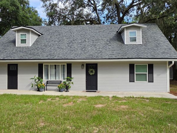 86060 HILL VALLEY Avenue, Yulee, FL 32097