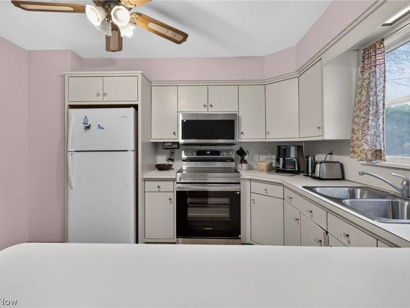 8488 Crystal Drive , Boardman, OH 44512 Photo 10