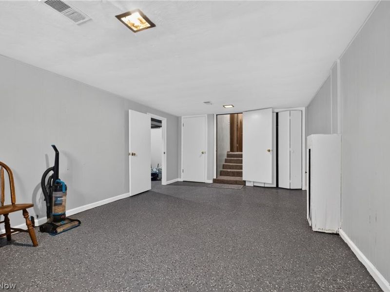 8488 Crystal Drive , Boardman, OH 44512 Photo 32