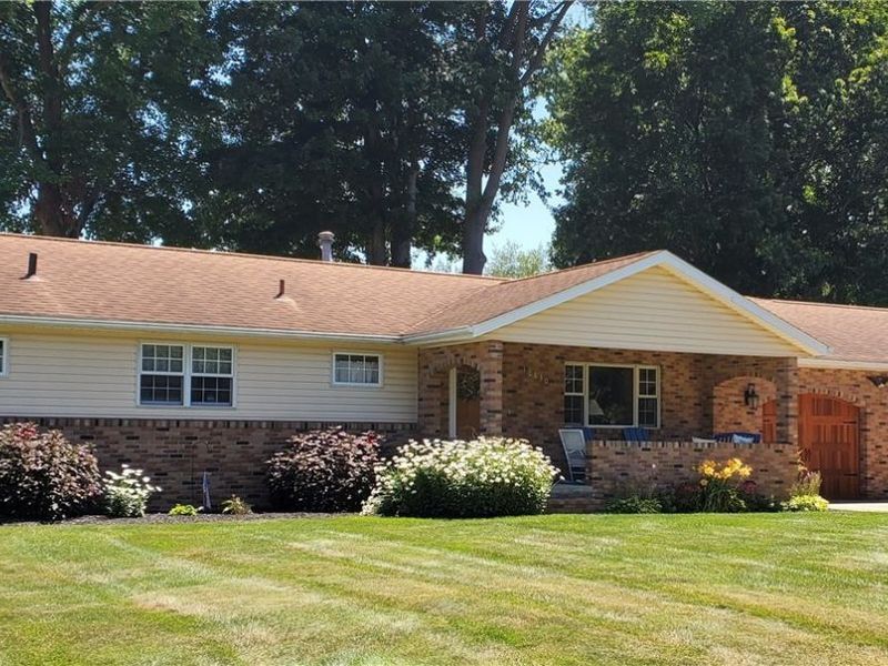 10830 Wilma Avenue NE, Alliance, OH 44601 Photo 1