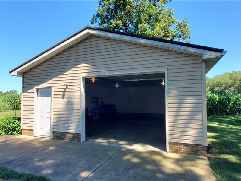 10830 Wilma Avenue NE, Alliance, OH 44601 Photo 32