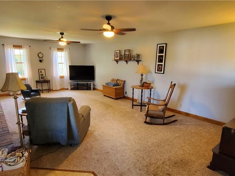 10830 Wilma Avenue NE, Alliance, OH 44601 Photo 8