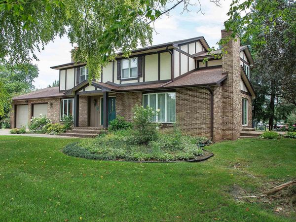 601 Brown Lane, Waverly, IA 50677