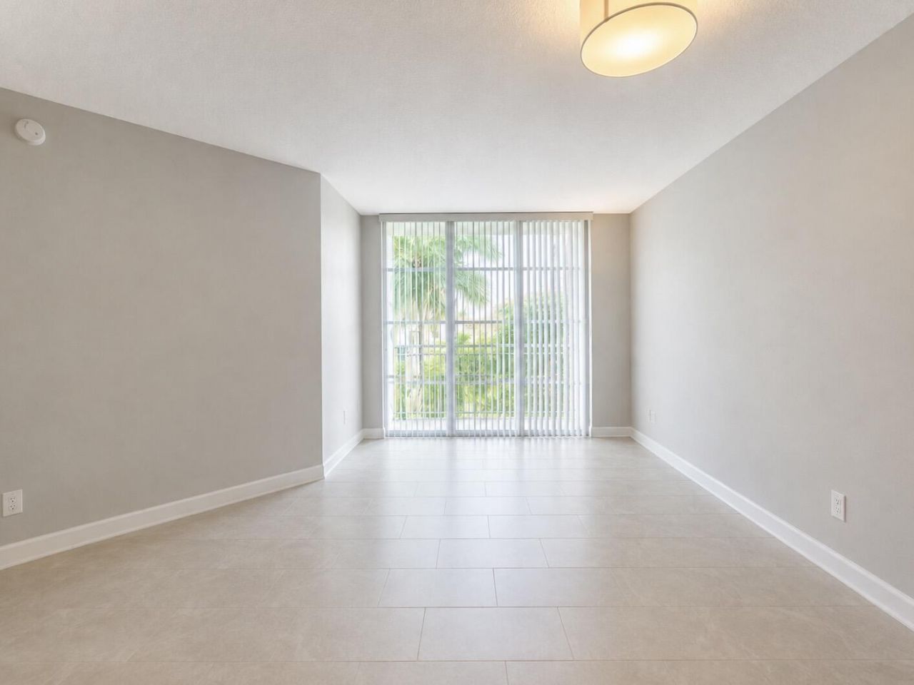 410 Evernia Street, Unit 506, West Palm Beach, FL 33401 Photo
