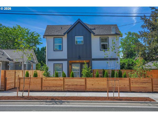 8426 E Burnside ST, Portland, OR 97216