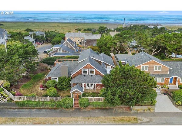 738 N MARION AVE, Gearhart, OR 97138
