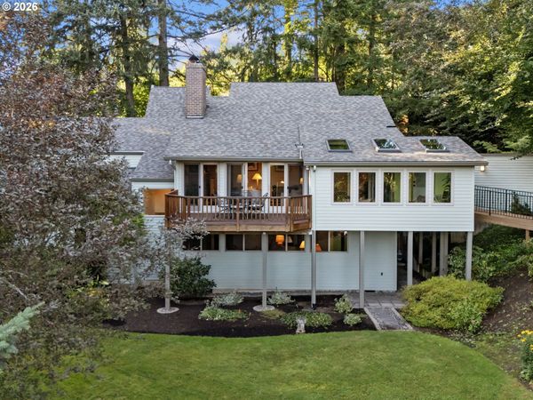 6019 SW WOODS CT, Portland, OR 97221