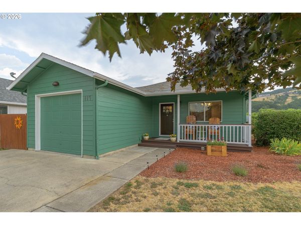 400 N BRIDGE ST, Sheridan, OR 97378