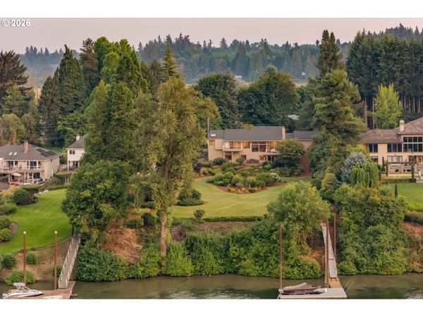 15995 NE EILERS RD, Aurora, OR 97002
