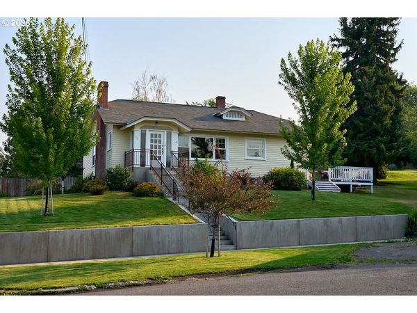 609 E GRANT ST, Enterprise, OR 97828