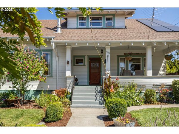 990 TAYLOR ST, Mt. Angel, OR 97362